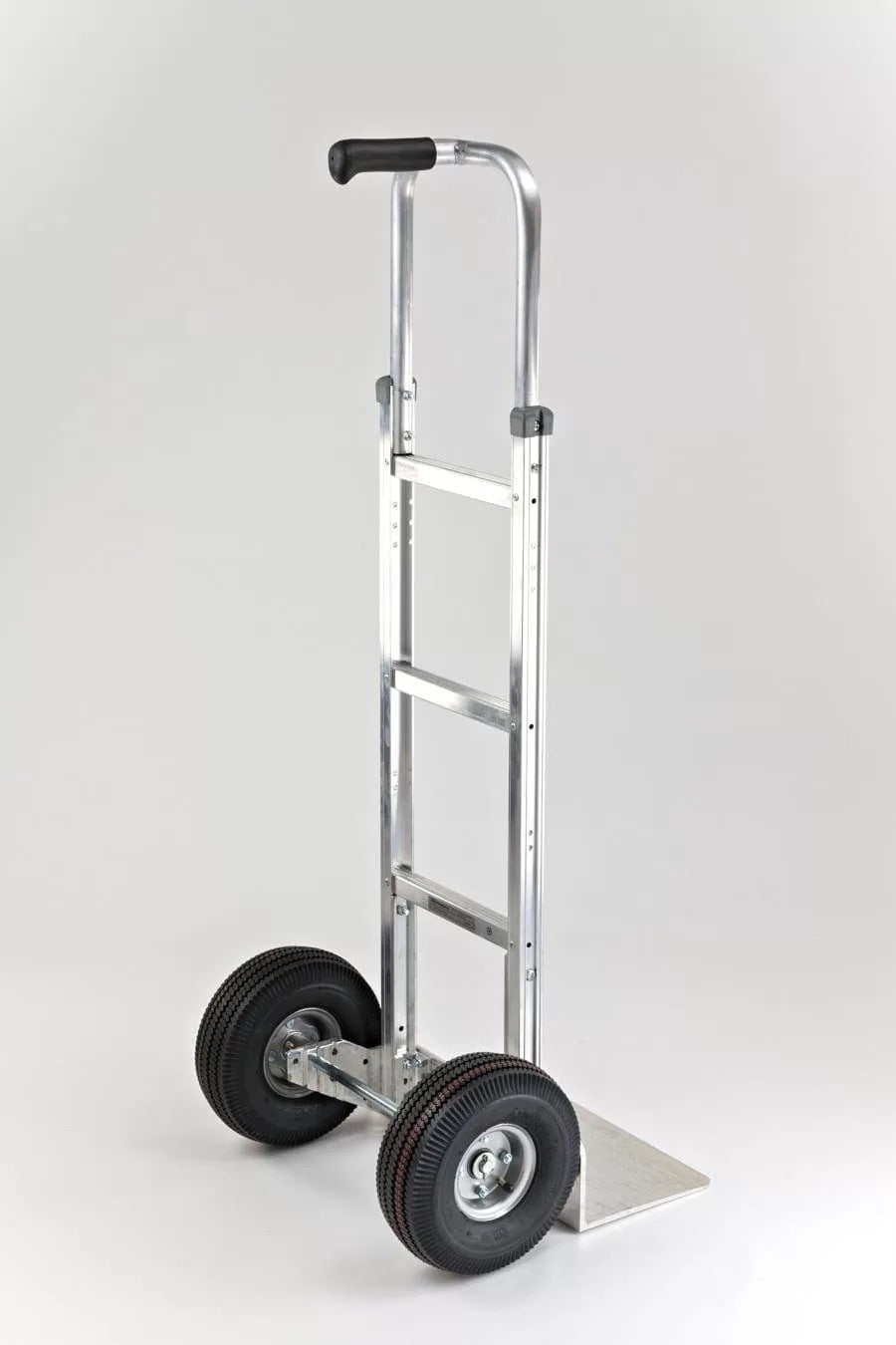 Single Pin Grip at 52″ w/ 10″ Pneumatic Wheels (A12-B10-C6-D5)