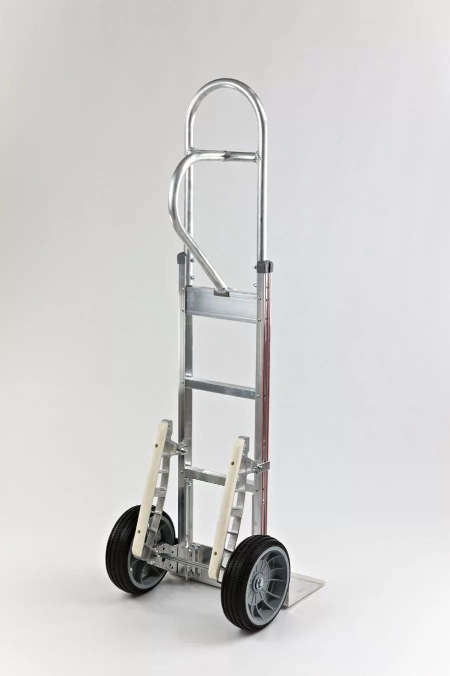 Straight Loop, Vertical Grip at 52″ w/ 10″ No Flat Wheels and Stair Climbers (A8-B1-C6-D6SS-E1L)